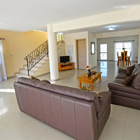 Hara Nissi Beach Villas * Agia Napa